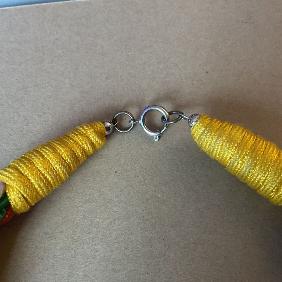 VINTAGE 18" CHUNKY NECKLACE CHOKER WHITE SEA SHELL Seashell Orange Green Yel Whi - Picture 6 of 11